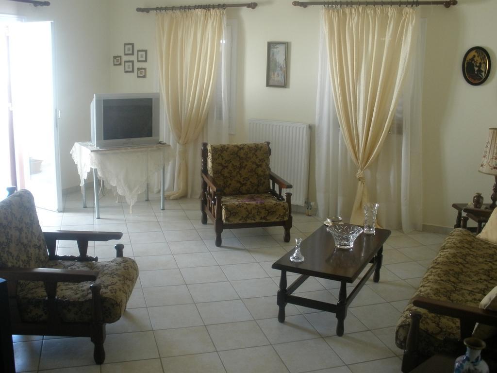 Pension Lagoudera Naxos City Номер фото